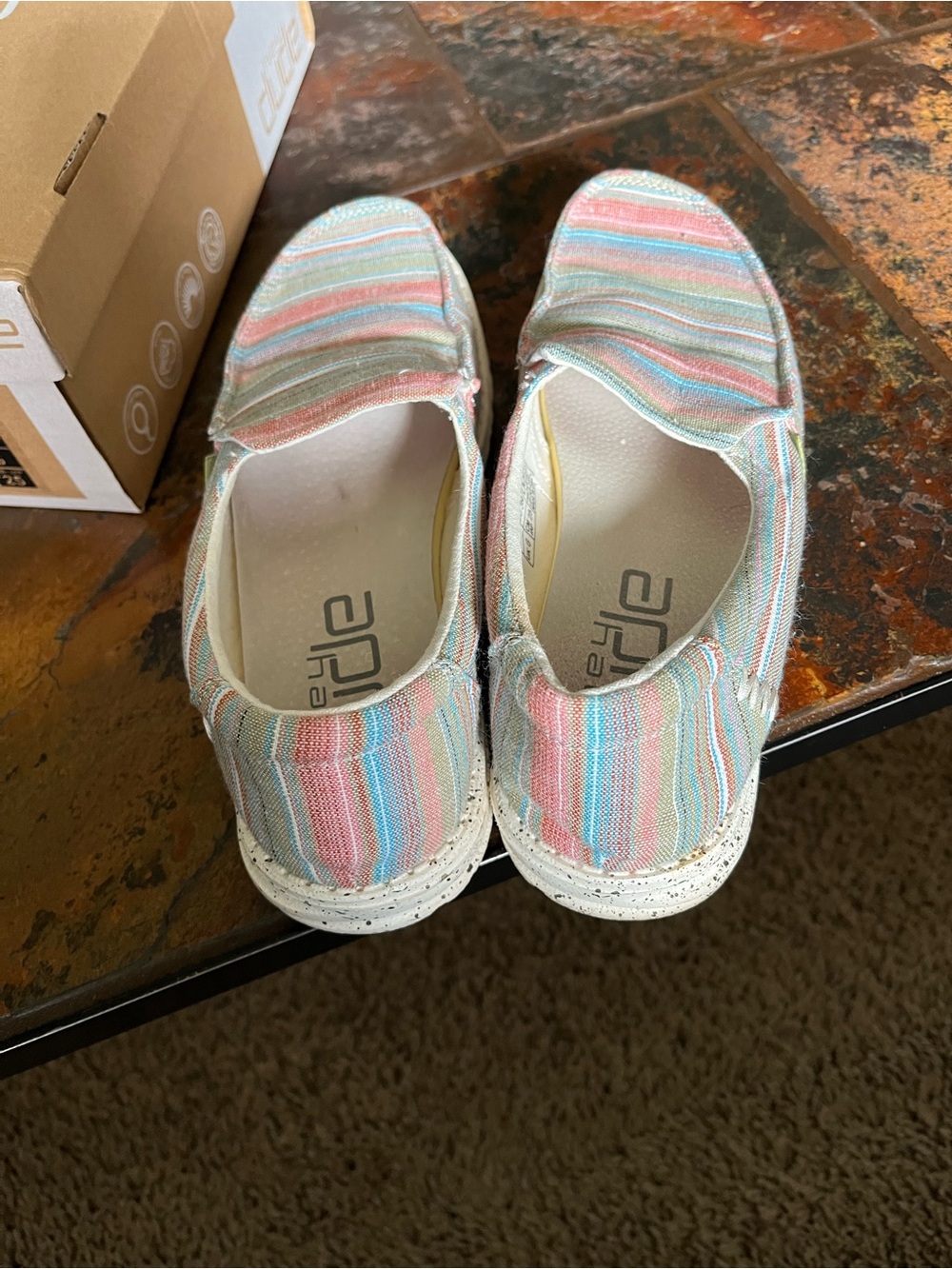 Hey Dude Slip-On Shoes in Pastel Chambray Stripes Grass Size 8 - Picture 2 of 4